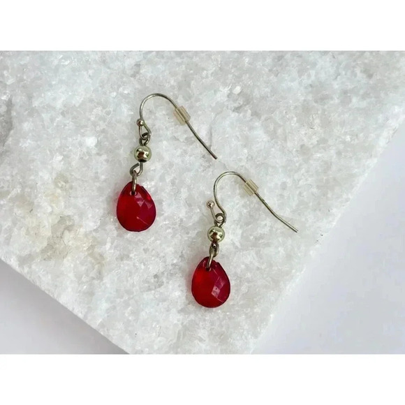 Gold Toned & Red Teardrop Gemstone Vintage Dangle Earrings - Picture 3 of 7